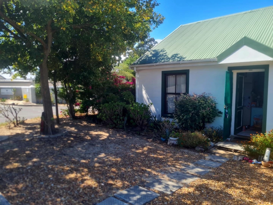 2 Bedroom Property for Sale in Bellair Western Cape